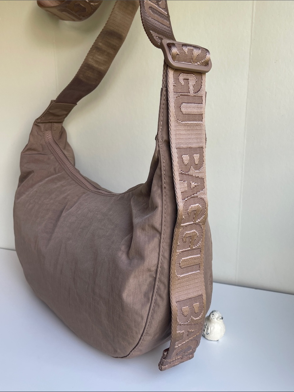 BAGGU Medium Nylon Crescent Bag - Picture 6 of 16